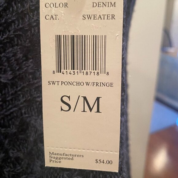 NWT Allie & Rob Knit Poncho with Fringe - Size S/M - Picture 6 of 6